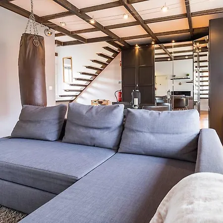 Modern Mezzanine In Lisboa