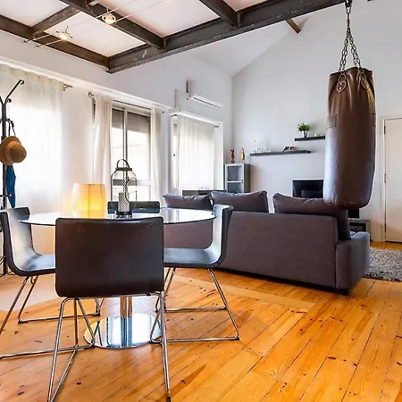 Apartamento Modern Mezzanine In *