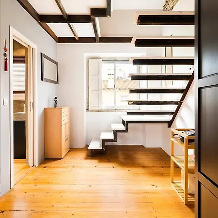 Modern Mezzanine In Lisboa