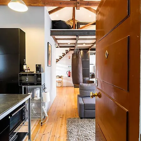 Modern Mezzanine In Apartamento *